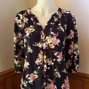 Crown & Ivy navy, white, pink, yellow floral 3/4 sleeves Small blouse, v neck